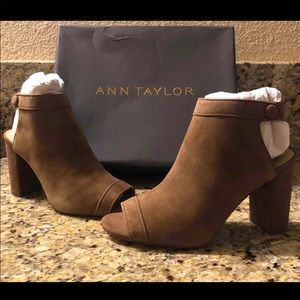 NEW Ann Taylor Booties Suede Boots Heels Brown 7.5